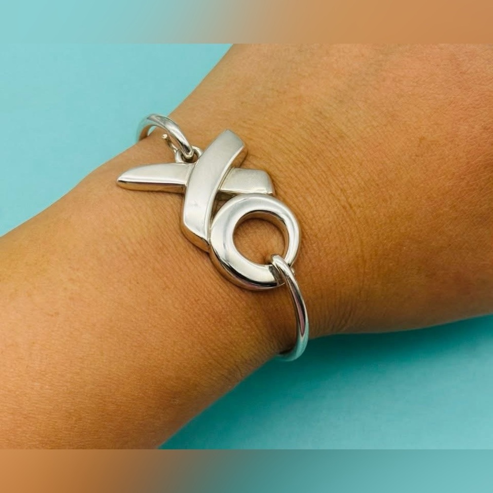 Tiffany & Co Silver Retired Picasso XO Hug and Kiss Hinged Bangle Bracelet EUC - Picture 7 of 8